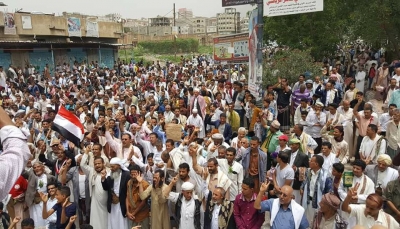 محتجون بتعز يطالبون بسرعة ضبط الملف الأمني ومحاسبة المتورطين في الاختلالات