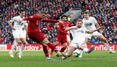 ليفربول يواصل مطاردة السيتي على قمة الدوري الإنجليزي