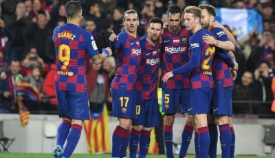 لاعبو برشلونة يرفضون اقتراح تخفيض رواتبهم