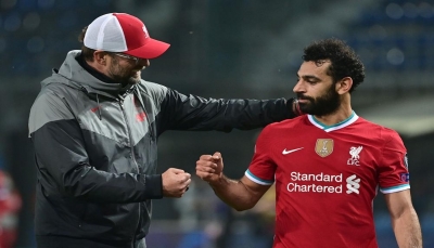 كلوب ينفي شائعات اعتزام محمد صلاح مغادرة ليفربول