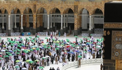 الحرم المكي ينهي "تباعد كورونا" ويستقبل المصلين بطاقته الاستيعابية الكاملة اعتباراً من اليوم