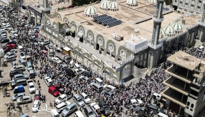 تعز.. الآلاف يشيعون جثمان العلامة "عبدالرحمن قحطان" إلى مثواه الأخير