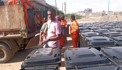 أبين.. صندوق حكومي يُجبّر تجار زنجبار على شراء مساعدات انسانية