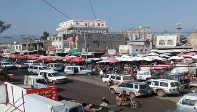 قيادي في مليشيا الحوثي يسطو على أرضية مواطن مغترب بإحدى بلدات إب